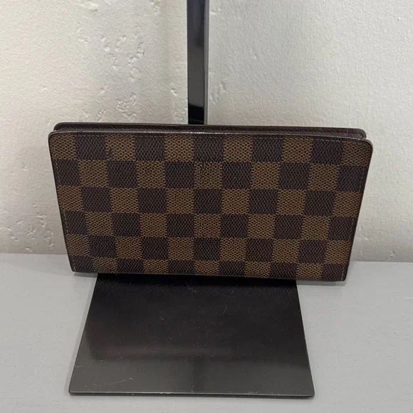 Louis Vuitton damier ebene Wallet - Picture 2 of 4